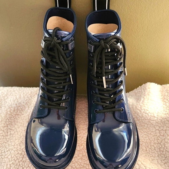 Michael Kors Tavie Navy Combat Rain Bootie 7 - Picture 2 of 5